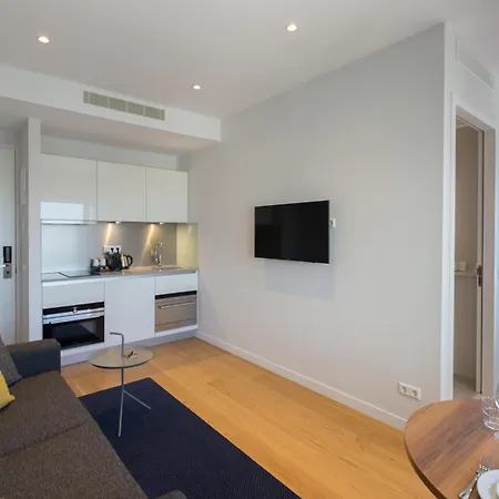 Aparthotel Premier 4*